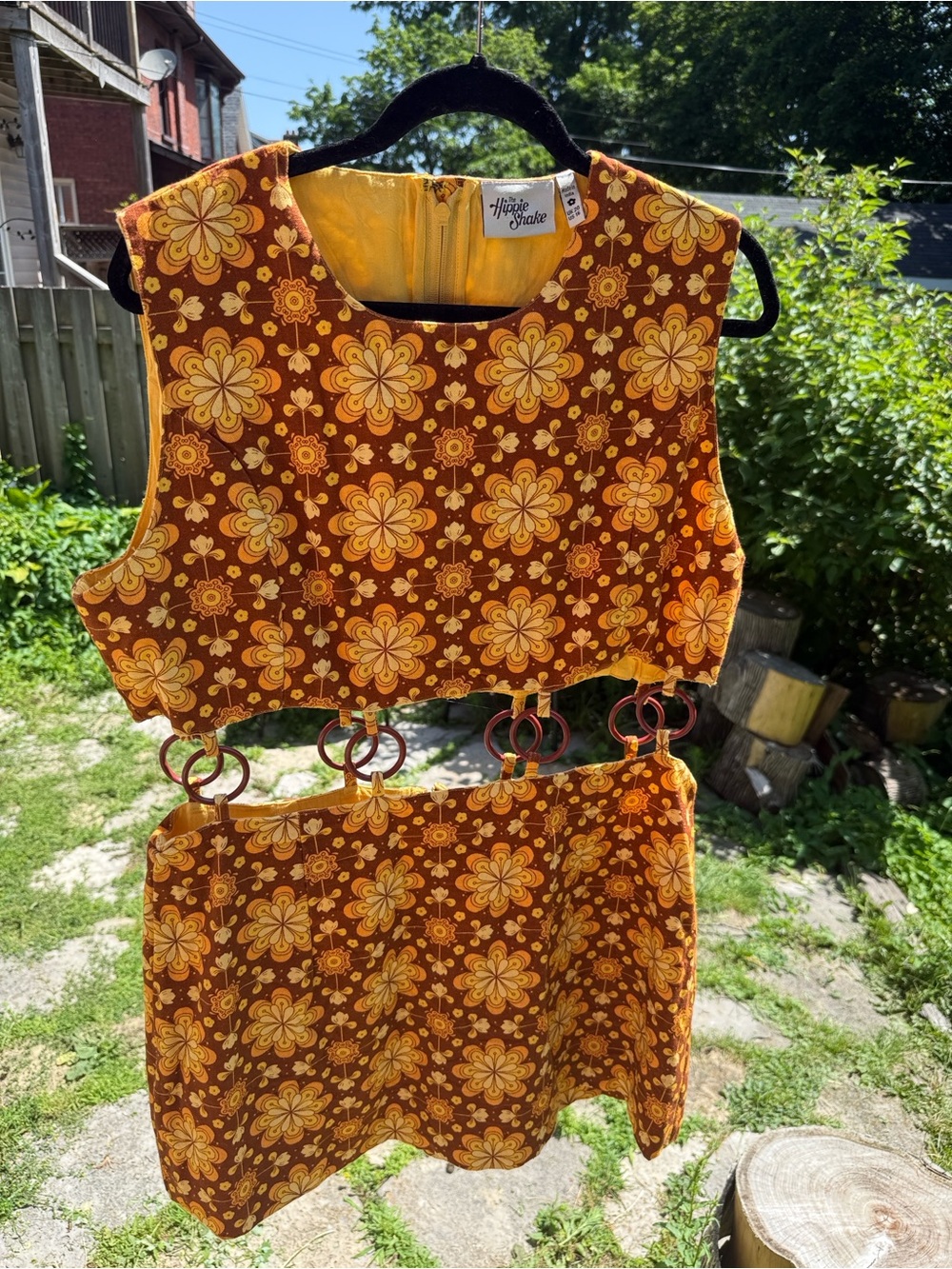 Hippie Shake 60’s-70’s vibe dress with cutout connected with tortoise rings RARE